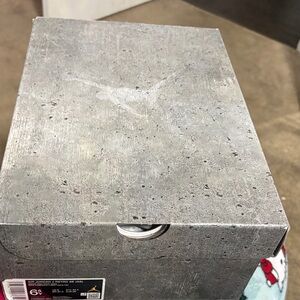 Jordan Sneaker Box with Speckled Gray Design
